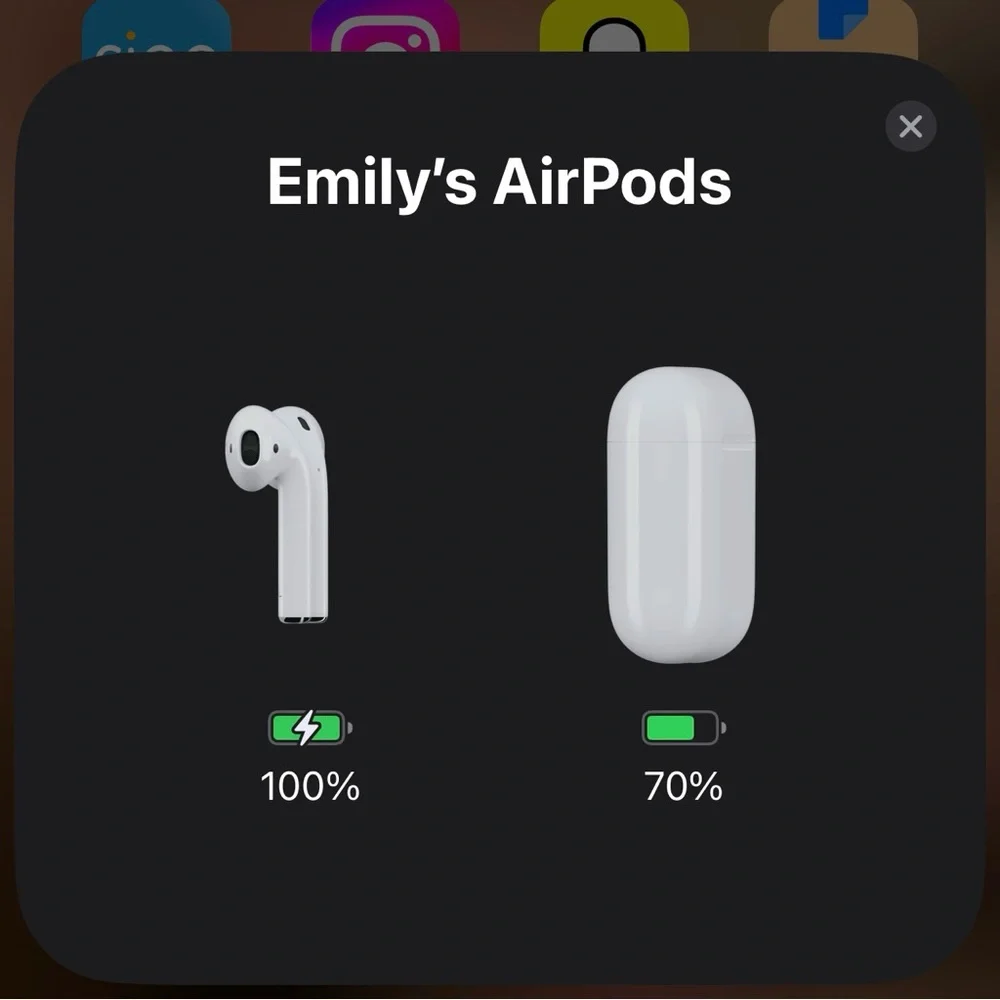 AirPods with Case - Picture 5 of 6